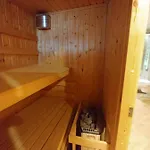 Wellness studio se saunou a vířivkou