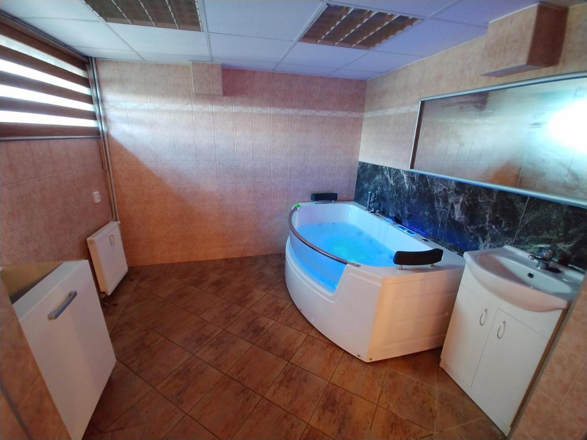 Wellness Studio Se Saunou A Vířivkou Apartmán Praha